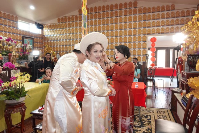 Ca sĩ Trizzie Phương Trinh tổ chức lễ cưới cho con gái Phi Nhung - Ảnh 3.