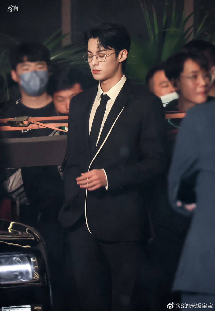 Vương Hạc Đệ h&oacute;a b&aacute; đạo tổng t&agrave;i cực ngầu khi y&ecirc;u Bạch Lộc trong phim mới Ảnh 3