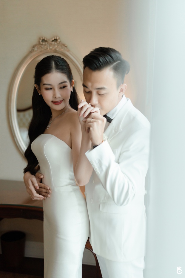 Ngân Anh và chồng biên tập viên khoe visual xịn xò cùng loạt khoảnh khắc hạnh phúc trong đám cưới - Ảnh 5.