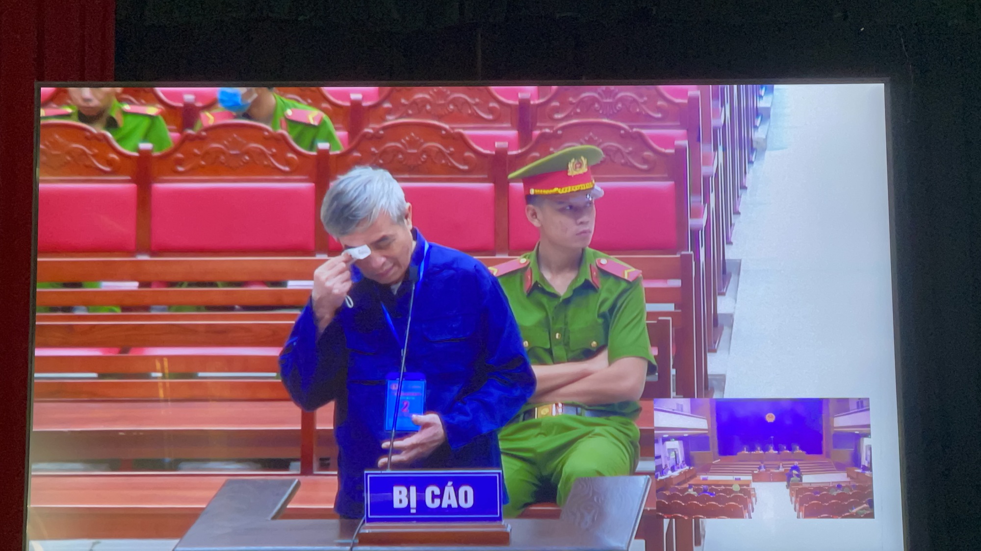 Đại án xăng lậu: Các ông trùm nộp "nhỏ giọt" tiền thu lợi bất chính - Ảnh 2. Đại án xăng lậu: Các ông trùm nộp "nhỏ giọt" tiền thu lợi bất chính - Ảnh 2.