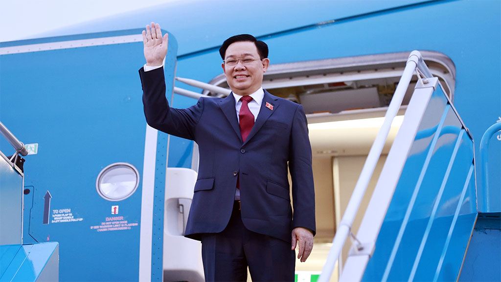 Chủ tịch Quốc hội Vương Đình Huệ lên đường tham dự Đại hội đồng AIPA - 43, thăm chính thức Vương quốc Campuchia và Cộng hoà Philippines -3