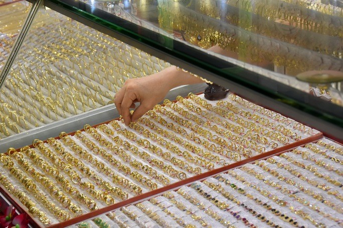 Giá vàng hôm nay 19-11: Bị bán chốt lời - Ảnh 1. Giá vàng hôm nay 19-11: Bị bán chốt lời - Ảnh 1.