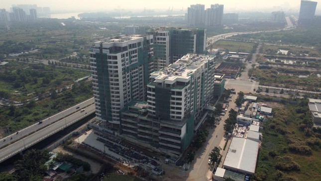 Thị trường bất động sản Thị trường bất động sản ''đóng băng'' nhưng giá vẫn tăng - ảnh 2