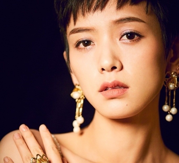 Tình mới của Lưu Khải Uy sau 4 năm ly hôn Dương Mịch Tình mới của Lưu Khải Uy sau 4 năm ly hôn Dương Mịch