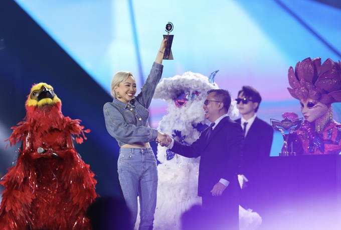 O Sen - Ngọc Mai đăng quang Ca sĩ mặt nạ, khóc nức nở khi tháo lớp hóa trang - 7 O Sen - Ngọc Mai đăng quang Ca sĩ mặt nạ, khóc nức nở khi tháo lớp hóa trang - 7