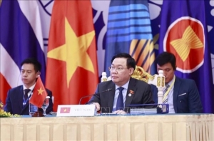 Chủ tịch Quốc hội dự và phát biểu tại phiên họp toàn thể Đại hội đồng AIPA-43