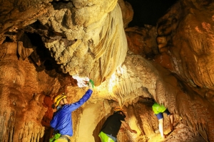 Quảng Bình: Khám phá Hang Kiều