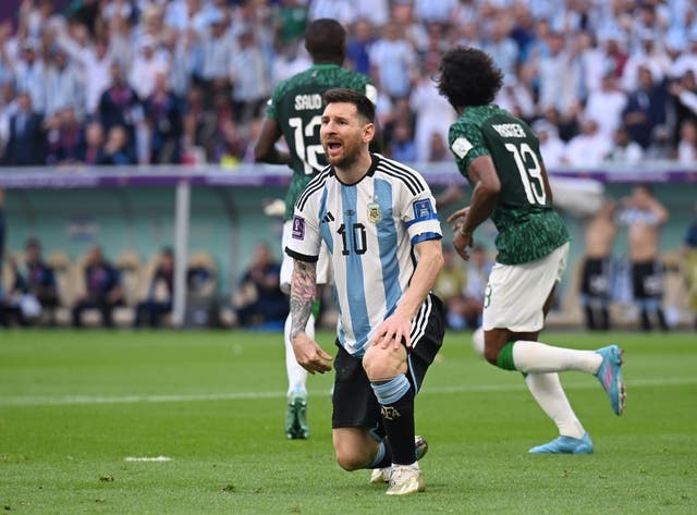 Messi ôm mặt thất vọng ảnh 10 Messi om mat that vong anh 10