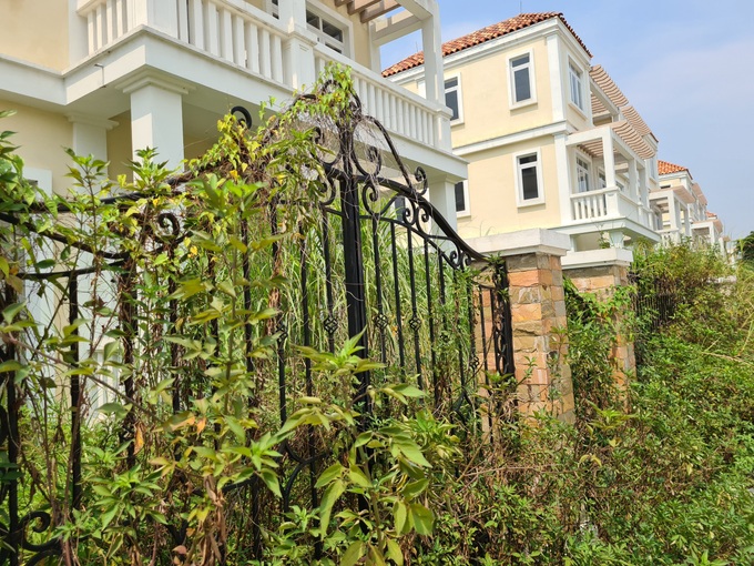 Ông lớn bất động sản bán giá cắt lỗ, nhà đầu cơ tháo chạy thoát nợ - 2 Ông lớn bất động sản bán giá cắt lỗ, nhà đầu cơ tháo chạy thoát nợ - 2