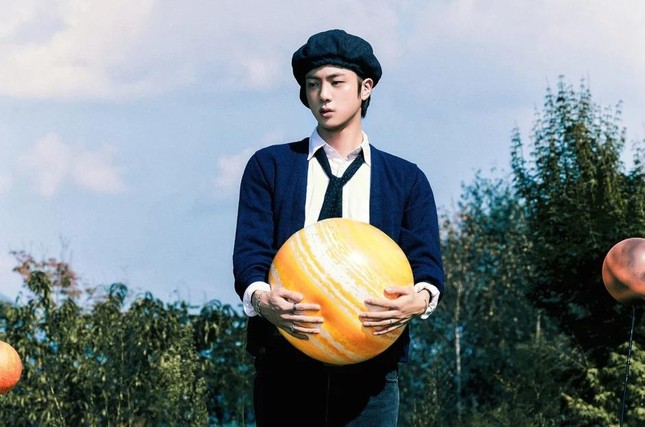 Thành viên đầu tiên của BTS nhập ngũ Thành viên đầu tiên của BTS nhập ngũ ảnh 1