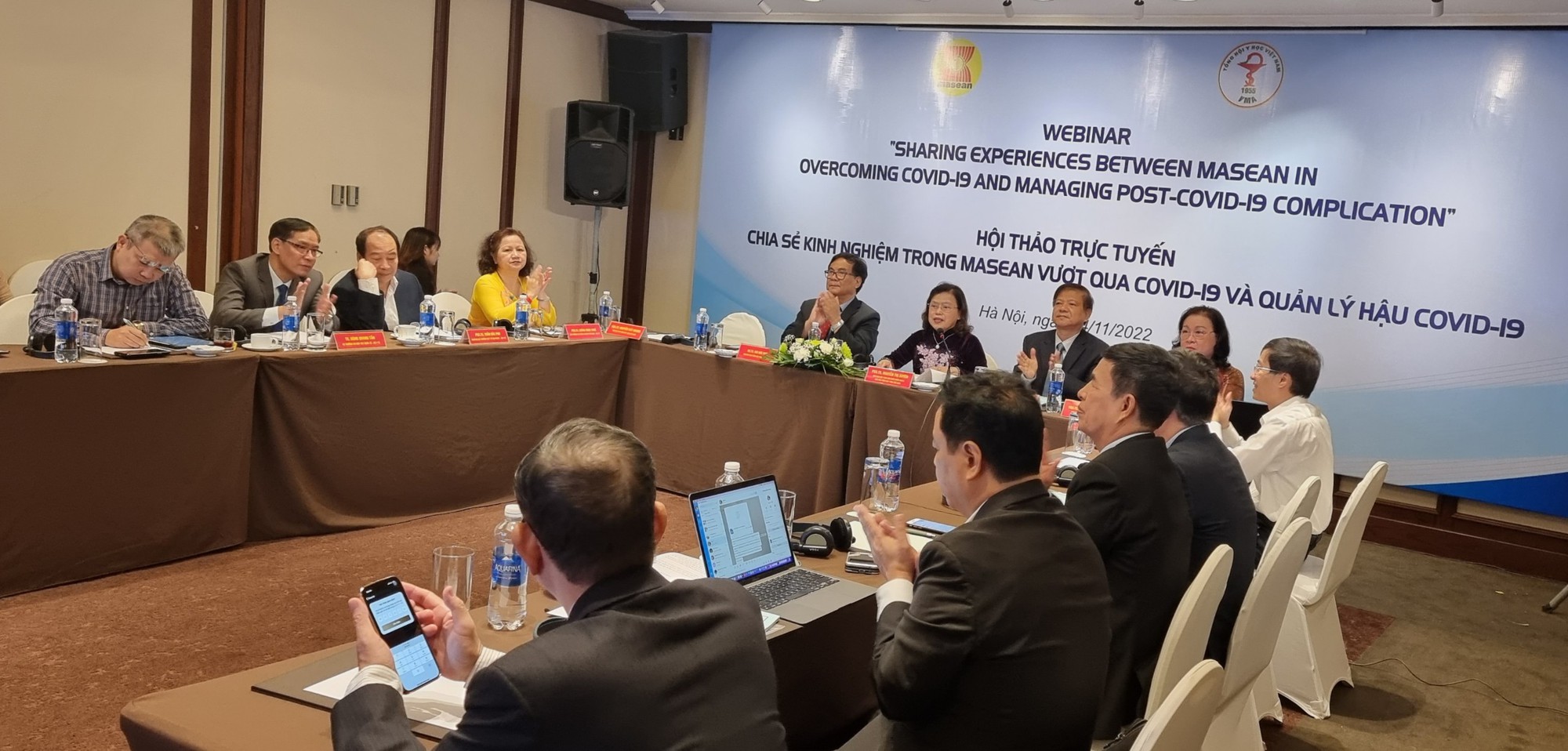 Việt Nam chia sẻ kinh nghiệm vượt qua đại dịch và hậu COVID-19 với Hội Y học các nước Đông Nam Á - Ảnh 1. Việt Nam chia sẻ kinh nghiệm vượt qua đại dịch và hậu COVID-19 với Hội Y học các nước Đông Nam Á - Ảnh 1.