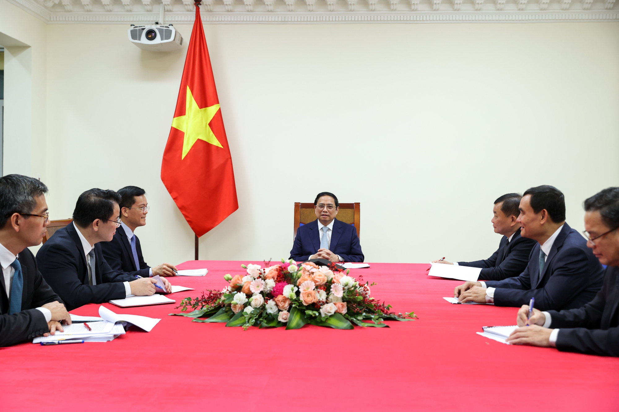 Thủ tướng Phạm Minh Chính điện đàm với Thủ tướng Pháp - Ảnh 2.