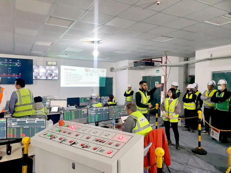 Bắt đầu chạy thử đoạn trên cao tuyến đường sắt đô thị Nhổn - Ga Hà Nội Bắt đầu chạy thử đoạn trên cao tuyến đường sắt đô thị Nhổn-Ga Hà Nội ảnh 1