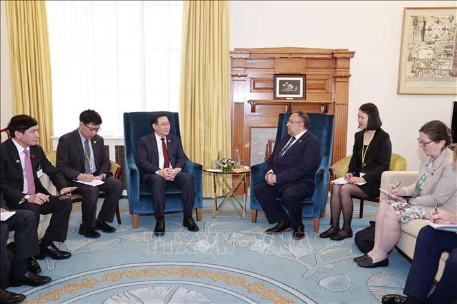Chủ tịch Quốc hội Vương Đình Huệ hội đàm với Chủ tịch Quốc hội New Zealand; hội kiến Thủ tướng New Zealand - Ảnh 1.