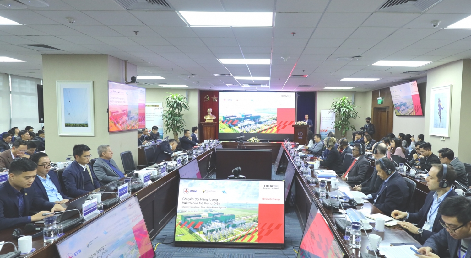 Chuyển dịch năng lượng - Vai trò của hệ thống điện Chuyển dịch năng lượng - Vai trò của hệ thống điện