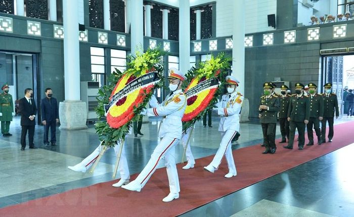 Lễ tang nguyên Trưởng ban Kinh tế Trung ương Vũ Oanh