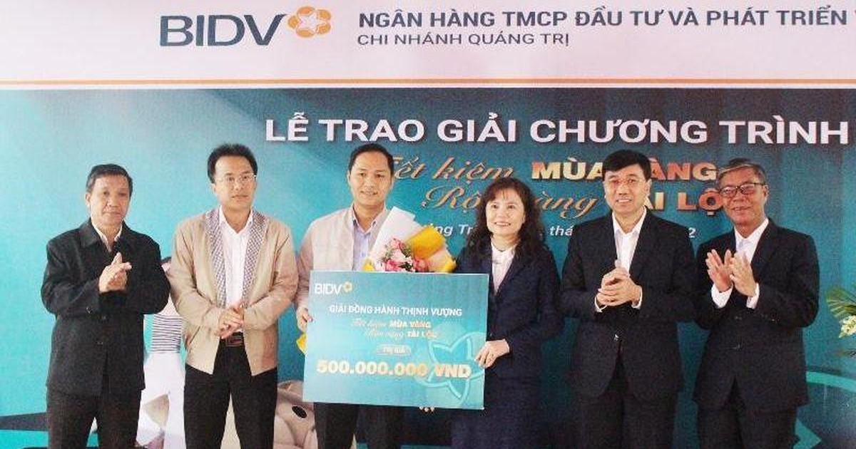 Quảng Trị: Trao 500 triệu đồng cho khách hàng BIDV may mắn trúng thưởng Quảng Trị: Trao 500 triệu đồng cho khách hàng BIDV may mắn trúng thưởng