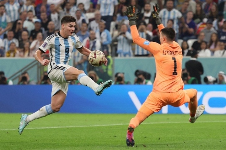 Messi phá kỷ lục, Argentina vào chung kết World Cup 2022 Messi phá kỷ lục, Argentina vào chung kết World Cup 2022 - 1