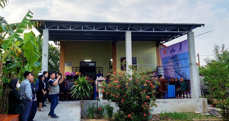 Quảng Bình bàn giao, đưa vào sử dụng 112 ngôi nhà chống chịu bão, lụt cho hộ nghèo ảnh 1