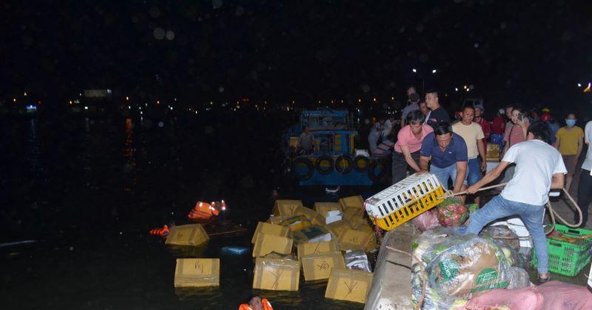 Lật tàu chở hàng tại Cảng Phan Thiết