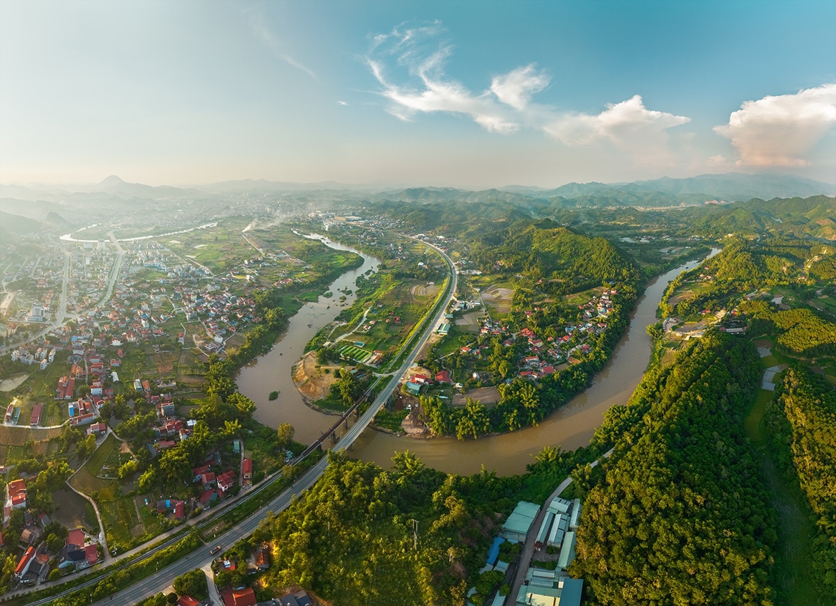 Xứ Lạng không chỉ có Mẫu Sơn Xứ Lạng không chỉ có Mẫu Sơn