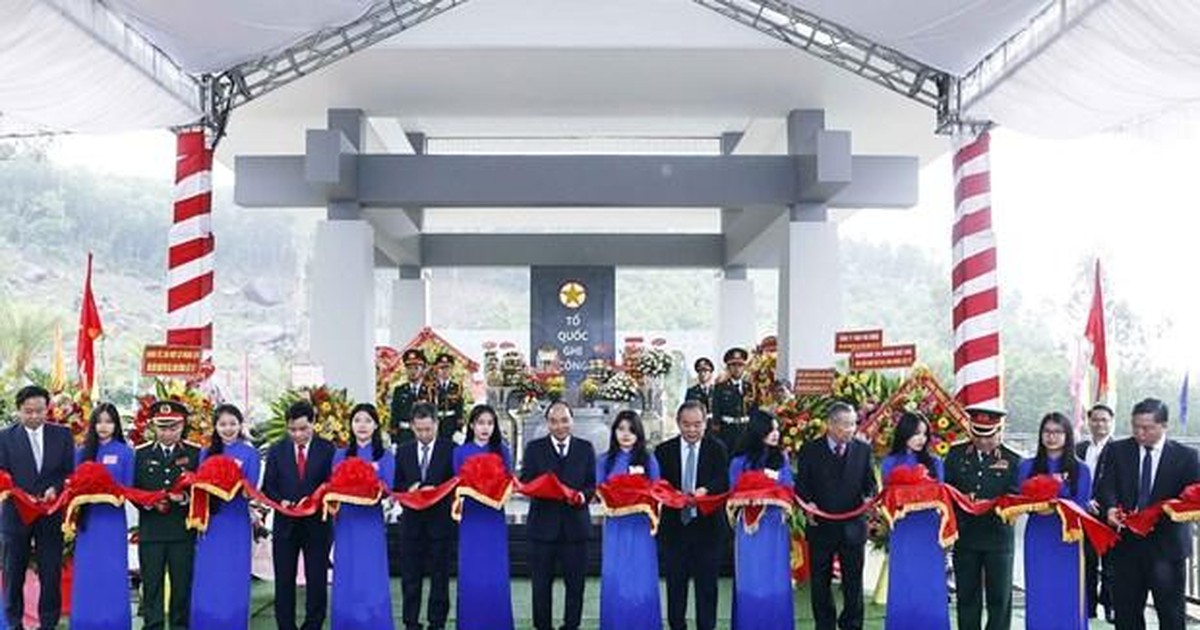 Chủ tịch nước Nguyễn Xuân Phúc dự Lễ khánh thành Khu tưởng niệm Hòn Tàu - Đèo Le