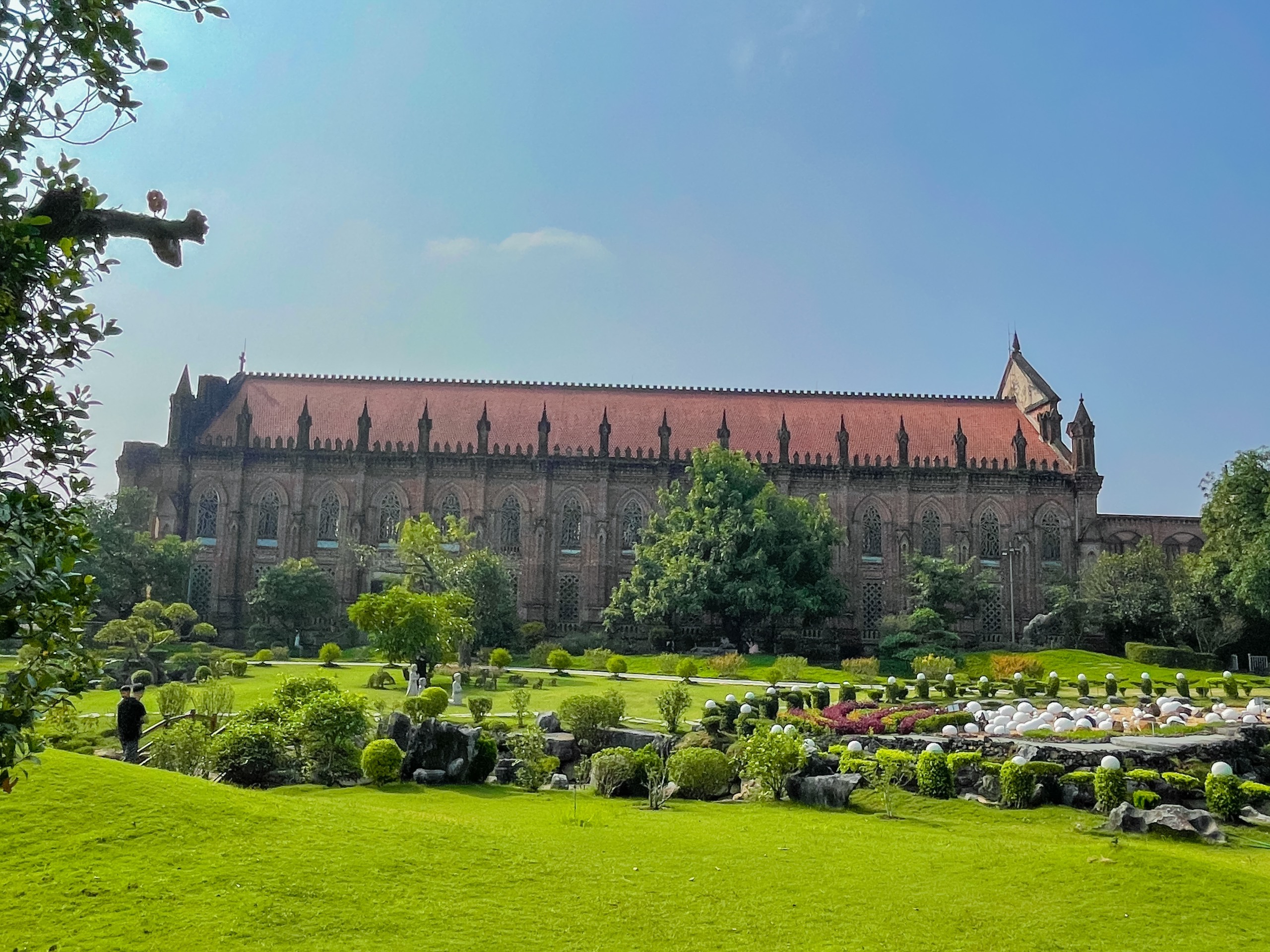 Đan viện Châu Sơn - vẻ đẹp của thánh đường châu Âu tại Ninh Bình Đan viện Châu Sơn - vẻ đẹp của thánh đường châu Âu tại Ninh Bình