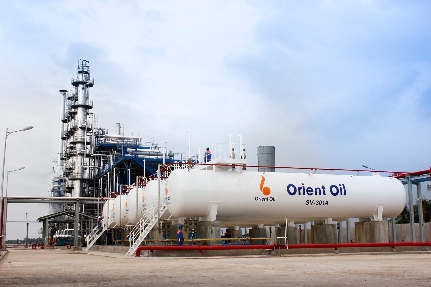Xử phạt 11 doanh nghiệp đầu mối kinh doanh xăng dầu