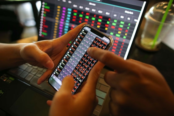 Tin tức chứng khoán 9h00' hôm nay 27/12/2022: CPA, TSB, LMH, ACL, TNT Tin tức chứng khoán 9h00' hôm nay 27/12/2022: CPA, TSB, LMH, ACL, TNT