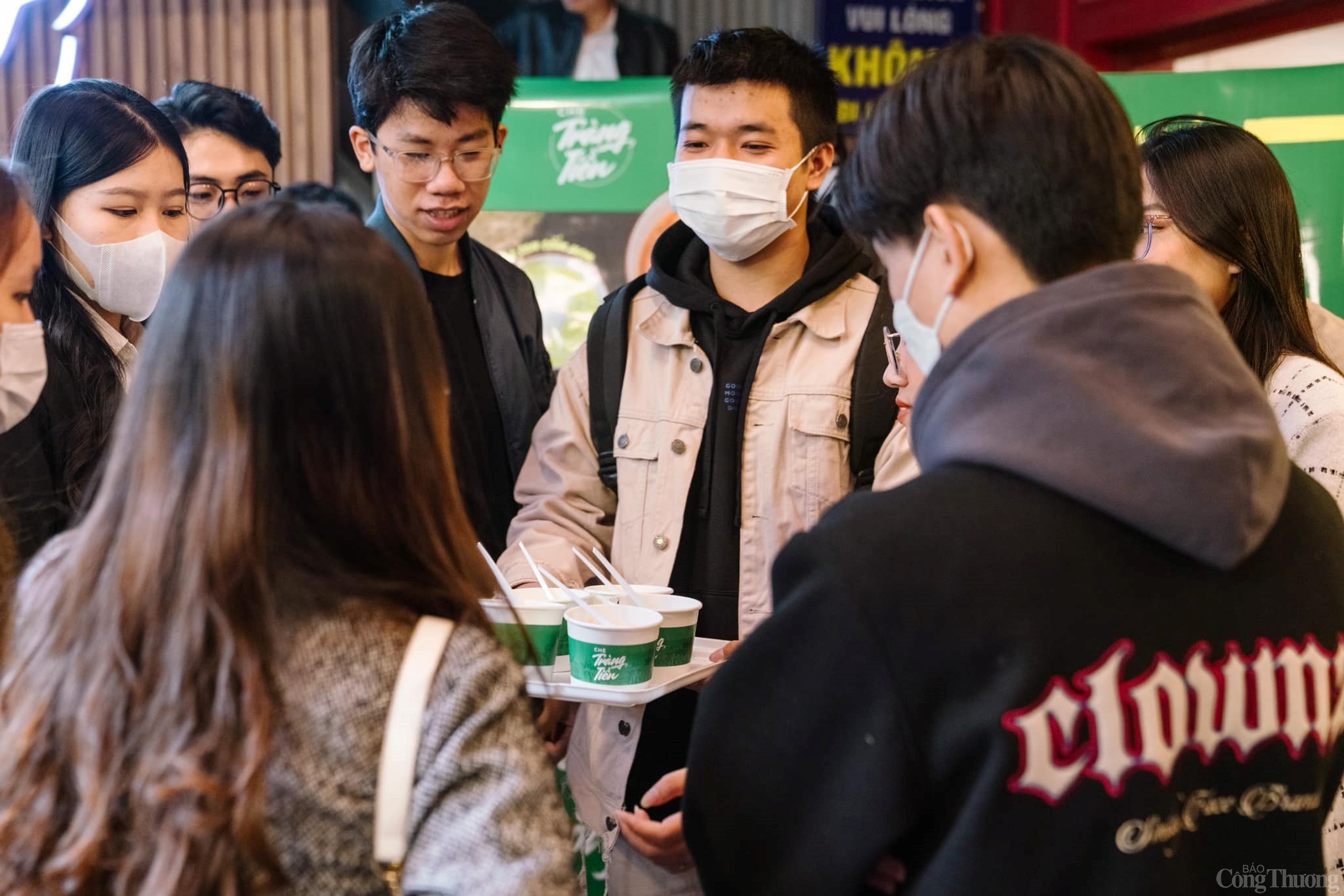 Chè Tràng Tiền - món mới “vừa lạ” mà “vừa quen” Chè Tràng Tiền - món mới “vừa lạ” mà “vừa quen”