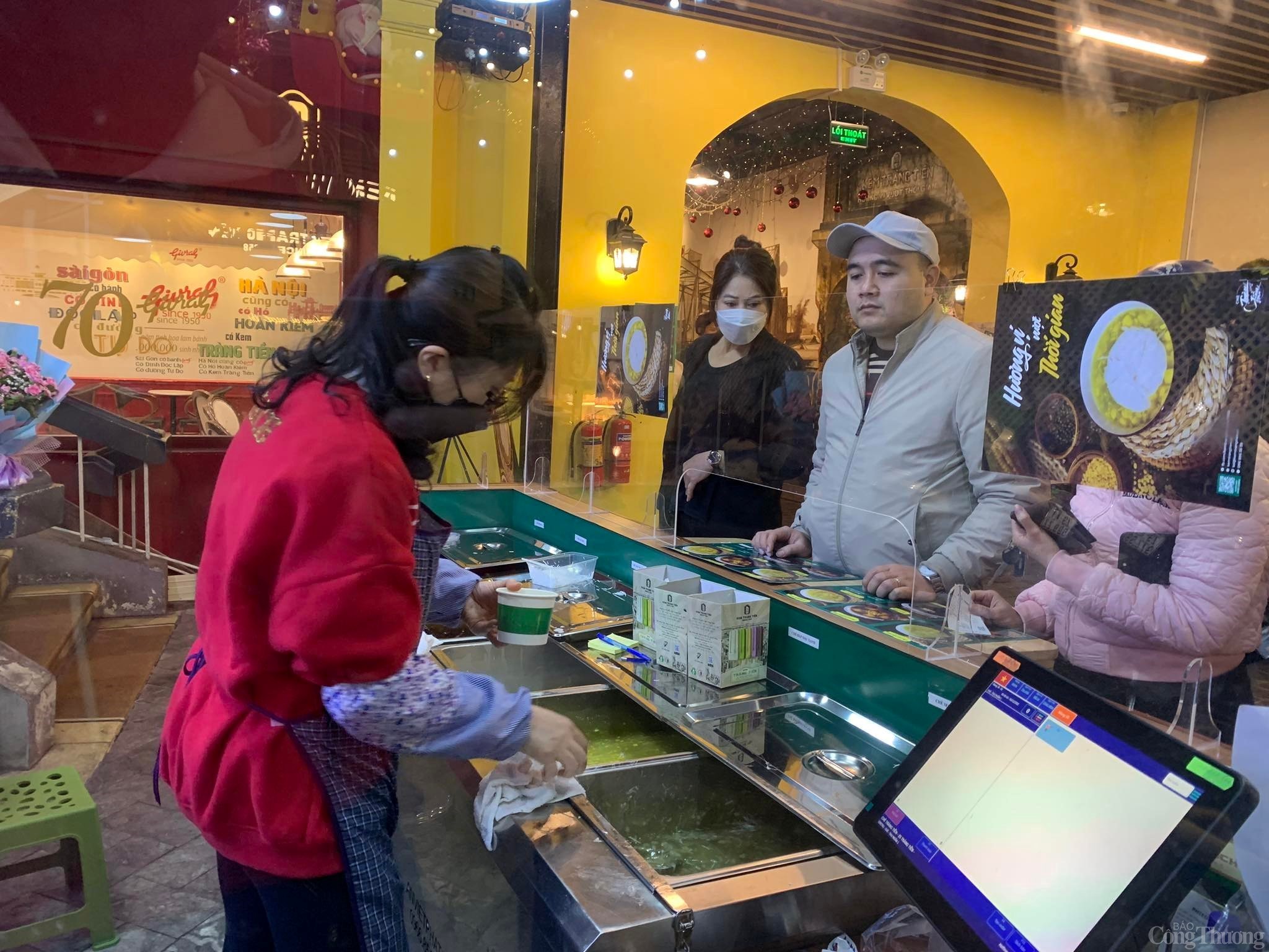 Chè Tràng Tiền - món mới “vừa lạ” mà “vừa quen” Chè Tràng Tiền - món mới “vừa lạ” mà “vừa quen”