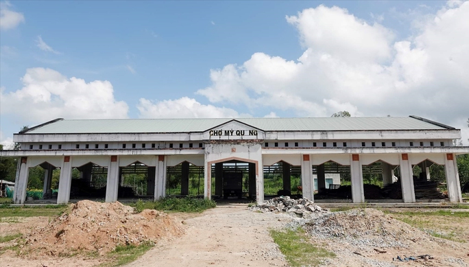 Hàng loạt chợ xây xong bỏ hoang Hàng loạt chợ xây xong bỏ hoang