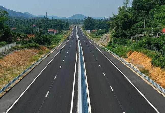 Gói thầu bảo hiểm Dự án giao thông tại Đắk Lắk: Vì sao BIC được nhắc nhiều lần trong hồ sơ mời thầu? Tại Gói thầu bảo hiểm thuộc Dự án Cải tạo, nâng cấp Tỉnh lộ 13, đoạn Km6+840 - Km25+00 BIC xuất hiện gần 30 lần trong HSMT. Ảnh chỉ mang tính minh họa. Nguồn Internet