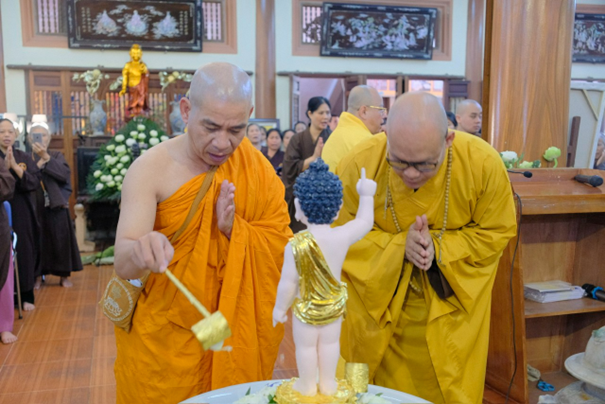 Chùa Đại Từ Ân: Triển lãm Phật Đản 2023 “Mùa sen nở” Chùa Đại Từ Ân: Triển lãm Phật Đản 2023 “Mùa sen nở”