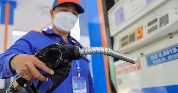 Thủ tướng yêu cầu bảo đảm cung ứng đủ xăng dầu dịp Tết Thủ tướng yêu cầu bảo đảm cung ứng đủ xăng dầu dịp Tết