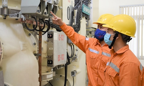 EVN thêm thẩm quyền, cần cơ chế giám sát điều chỉnh giá điện