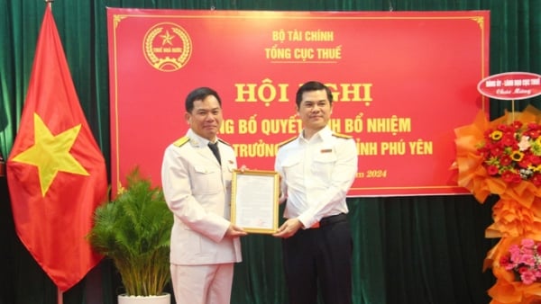 Ông Lê Anh Thông giữ chức Phó cục trưởng Cục Thuế Phú Yên Ông Lê Anh Thông giữ chức Phó cục trưởng Cục Thuế Phú Yên