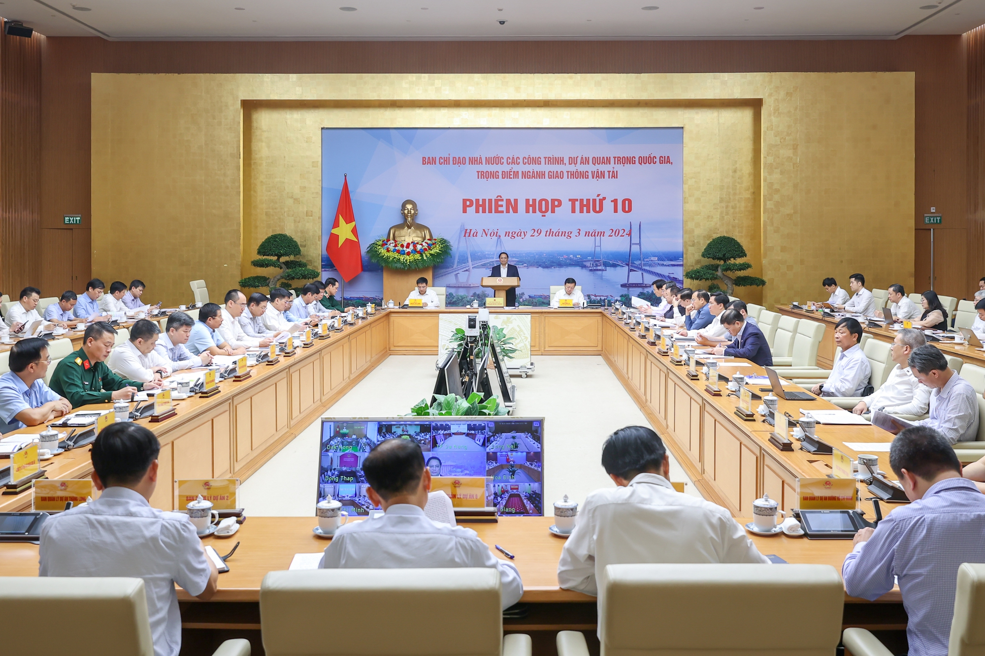 Thủ tướng: Nỗ lực thực hiện "6 hơn" trong triển khai các dự án trọng điểm GTVT