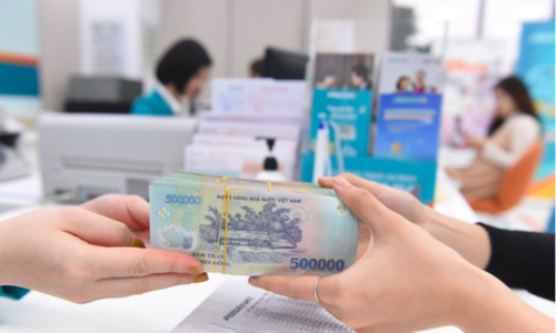 Tín dụng "đảo chiều" thoát tăng trưởng âm Tín dụng "đảo chiều" thoát tăng trưởng âm