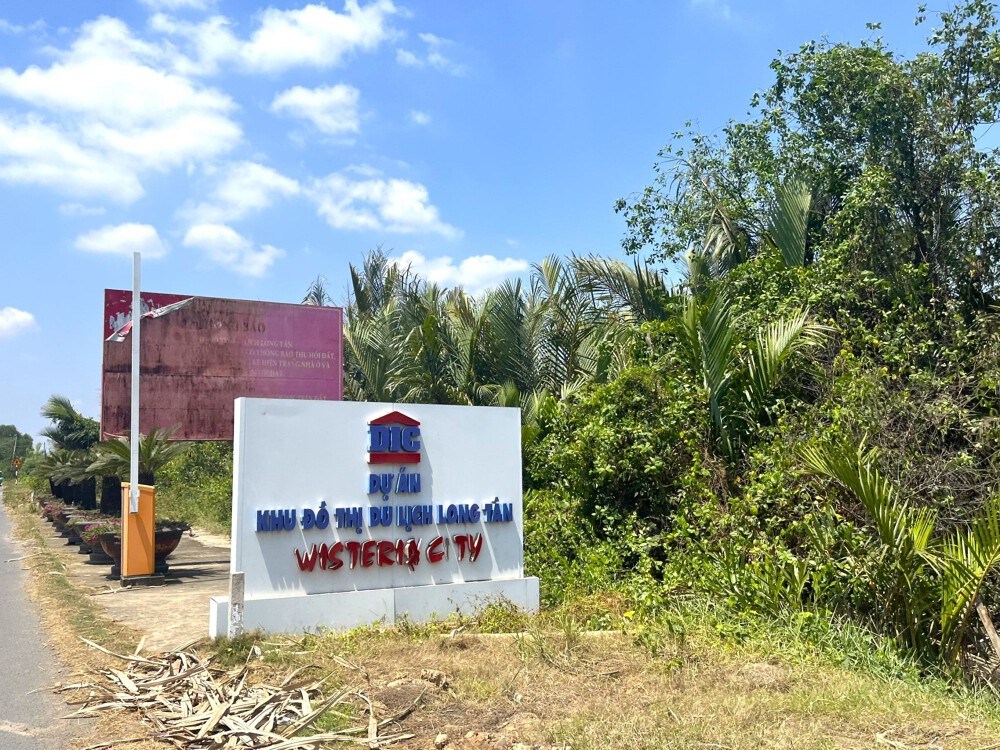 DIC Corp lỗ trăm tỷ DIC Corp lỗ trăm tỷ