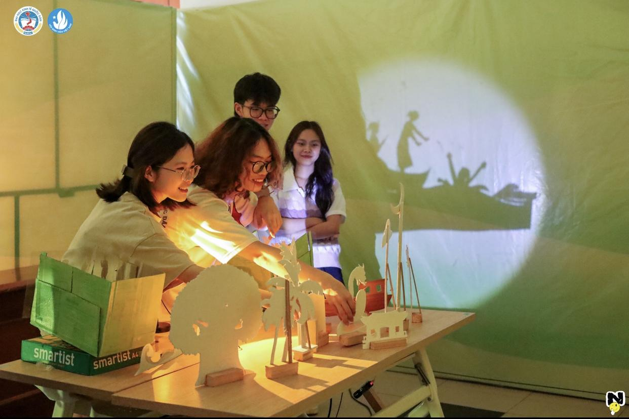 Triển Lãm & Liveshow 2024: "Truyện kể kề làng" và sự trở lại của những dư âm cổ tích tha thiết giữa đời thực Triển Lãm & Liveshow 2024: "Truyện kể kề làng" và sự trở lại của những dư âm cổ tích tha thiết giữa đời thực