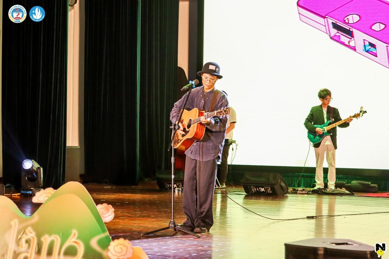 Triển Lãm & Liveshow 2024: "Truyện kể kề làng" và sự trở lại của những dư âm cổ tích tha thiết giữa đời thực Triển Lãm & Liveshow 2024: "Truyện kể kề làng" và sự trở lại của những dư âm cổ tích tha thiết giữa đời thực