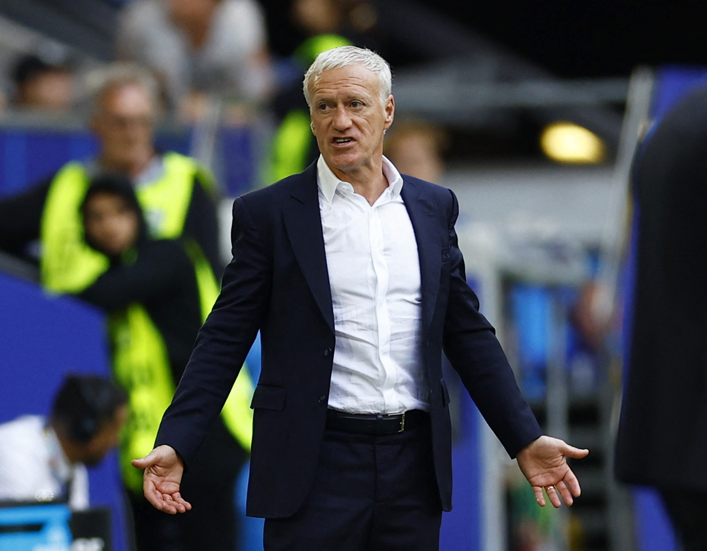 Mbappe: "Ronaldo là huyền thoại nhưng... đã đến lúc Pháp khiến Bồ Đào Nha phải dừng lại" Mbappe: "Ronaldo là huyền thoại nhưng... đã đến lúc Pháp khiến Bồ Đào Nha phải dừng lại"