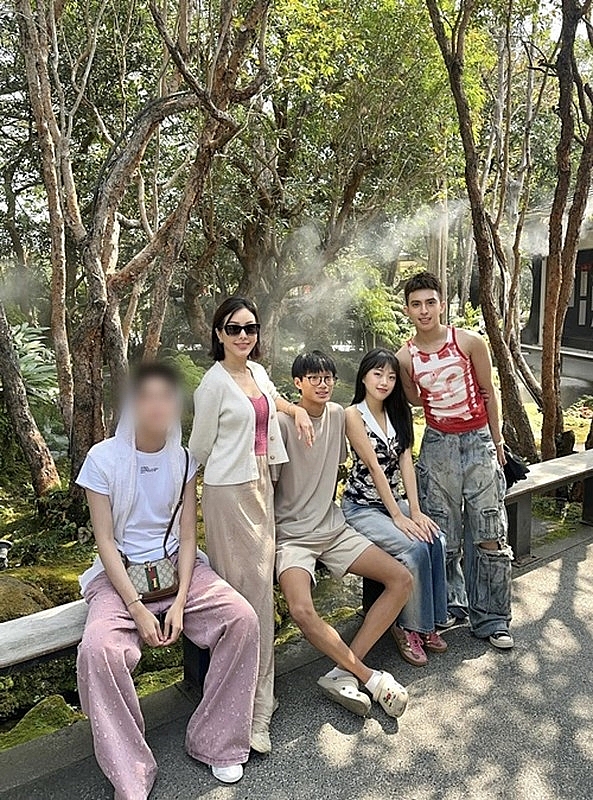 Cuộc sống của Hoa hậu Thu Hoài sau ly hôn chồng kém 10 tuổi Cuộc sống của Hoa hậu Thu Hoài sau ly hôn chồng kém 10 tuổi