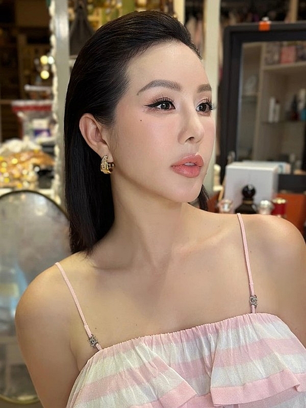 Cuộc sống của Hoa hậu Thu Hoài sau ly hôn chồng kém 10 tuổi Cuộc sống của Hoa hậu Thu Hoài sau ly hôn chồng kém 10 tuổi