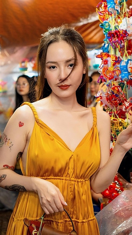 Ca sĩ Phương Linh sở hữu làn da căng mướt ở tuổi 40 Ca sĩ Phương Linh sở hữu làn da căng mướt ở tuổi 40