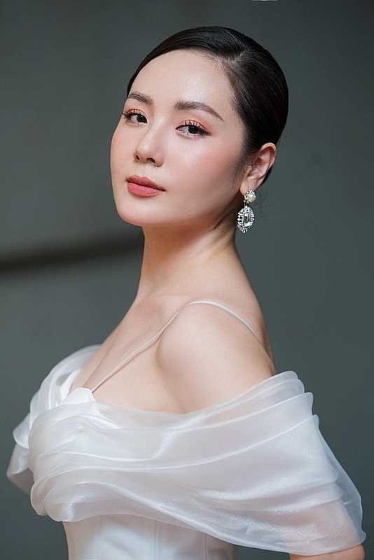 Ca sĩ Phương Linh sở hữu làn da căng mướt ở tuổi 40 Ca sĩ Phương Linh sở hữu làn da căng mướt ở tuổi 40