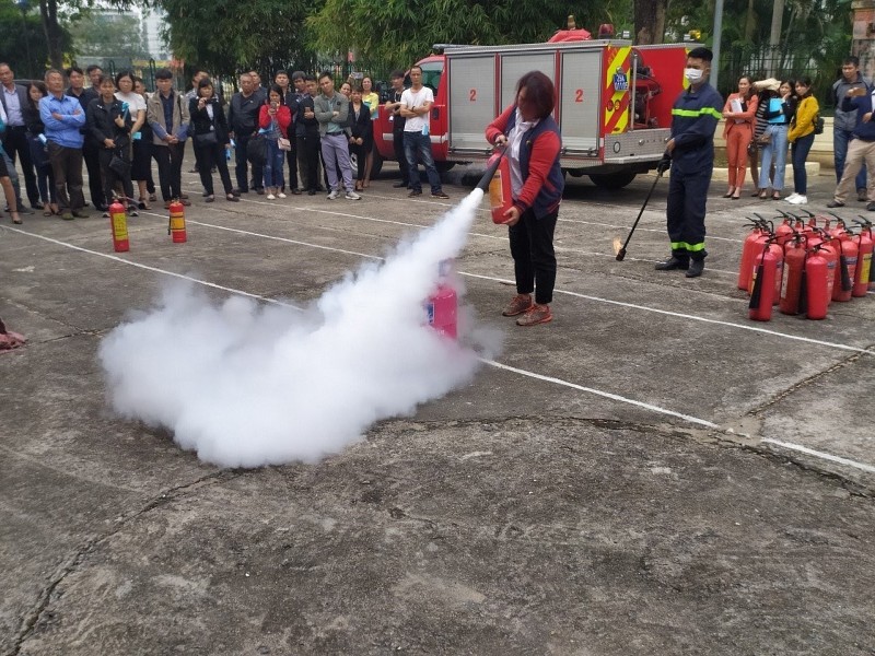 Công an quận Bắc Từ Liêm (Hà Nội) tổ chức tập huấn PCCC và cứu hộ cứu nạn cho đối tượng nhà ở kết hợp sản xuất kinh doanh Công an quận Bắc Từ Liêm (Hà Nội) tổ chức tập huấn PCCC và cứu hộ cứu nạn cho đối tượng nhà ở kết hợp sản xuất kinh doanh