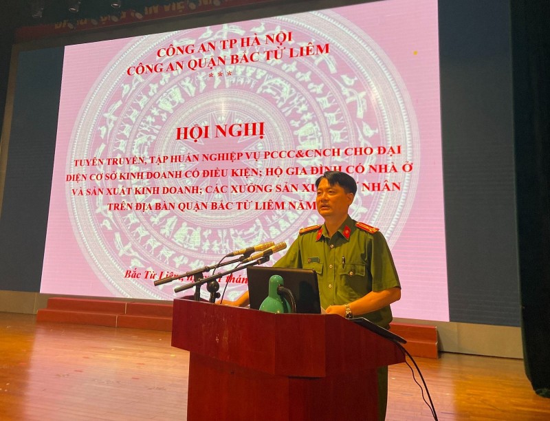 Công an quận Bắc Từ Liêm (Hà Nội) tổ chức tập huấn PCCC và cứu hộ cứu nạn cho đối tượng nhà ở kết hợp sản xuất kinh doanh Công an quận Bắc Từ Liêm (Hà Nội) tổ chức tập huấn PCCC và cứu hộ cứu nạn cho đối tượng nhà ở kết hợp sản xuất kinh doanh