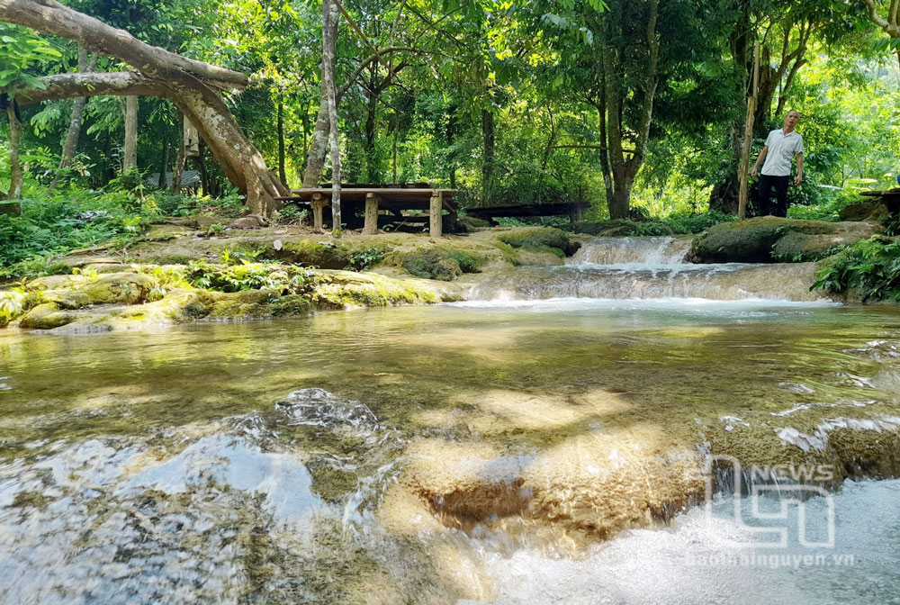 Thác Mây: Bức tranh thủy mặc trong rừng Thần Sa